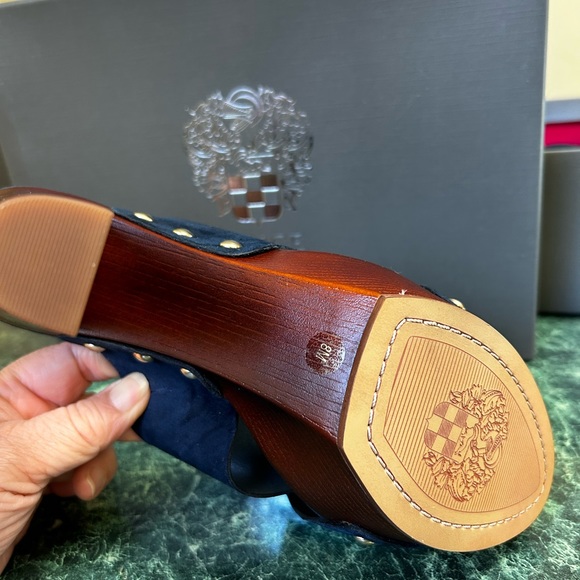 New Vince Camuto suede platforms! - Picture 4 of 5